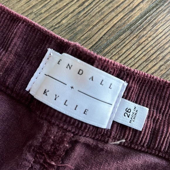 Kendall Kylie Burgundy Shorts - Picture 3 of 9